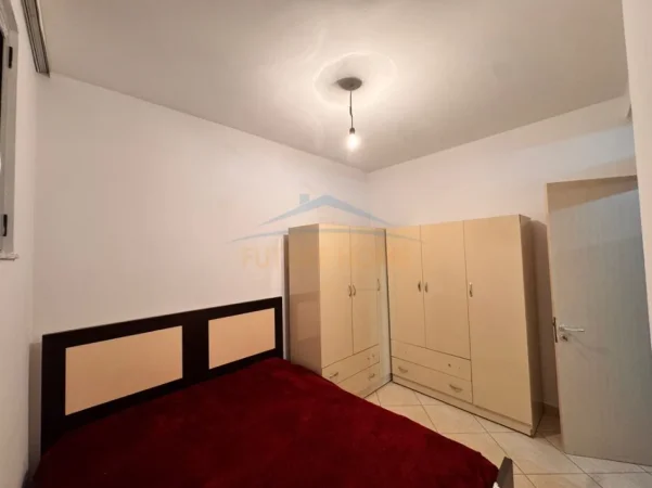 Tirane, jepet me qera apartament 2+1+Ballkon Kati 5, 103 m² 530 € (unaza e re)