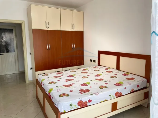 Tirane, jepet me qera apartament 2+1+Ballkon Kati 5, 103 m² 530 € (unaza e re)