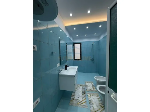 Tirane, shitet apartament 1+1+Ballkon Kati 1, 72 m² 120.000 € (YZBERISHT)