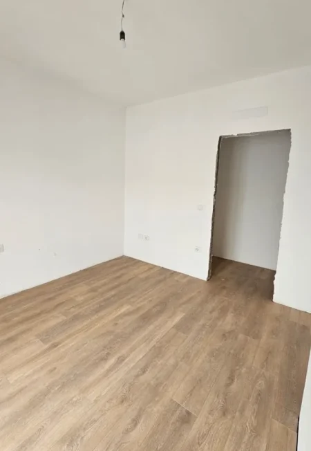 Tirane, shitet apartament 2+1 Kati 5, 95 m² 125.000 € (tirana entery)
