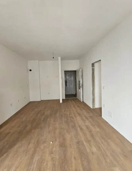 Tirane, shitet apartament 2+1 Kati 5, 95 m² 125.000 € (tirana entery)
