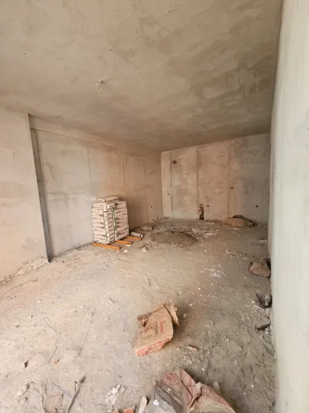 Tirane, shitet apartament 2+1+Ballkon Kati 5, 111 m² 116.000 € (Paskuqan)