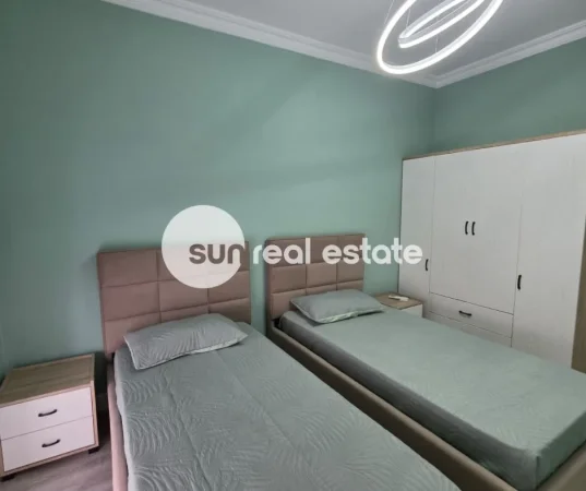 Shkoder, jepet me qera apartament 2+1+Ballkon Kati 3, 108 m² (PREK CALI)