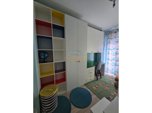 Tirane, jepet me qera apartament 2+1+Ballkon Kati 4, 75 m² 600 € (Rruga Frosina Plaku)