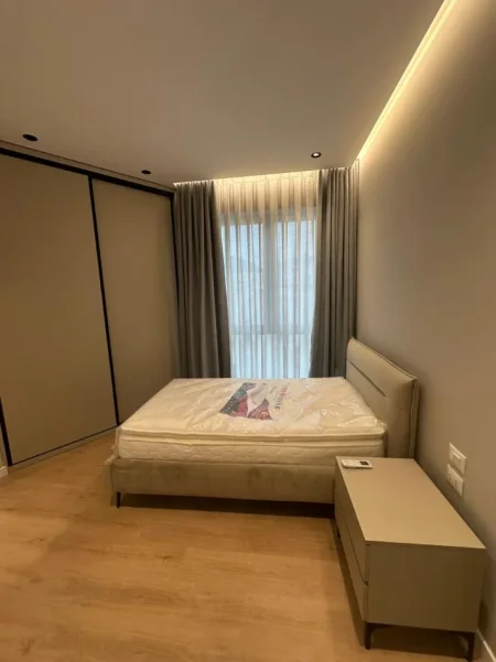 Tirane, jepet me qera Vile 3 Katshe Kati 0, 225 m² 4.499 € (liqeni i thate)