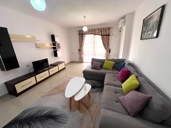 🏡 Jepet me Qera Apartament 3+1+2 ne Astir , SUPER SHPI , PALLAT ME ASHENSOR,  500 EURO