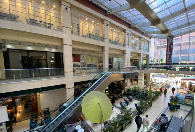 HITET : Ambient Biznesi📍Qendra Galeria (Rruga e Barrikadave) - 160,000€ - S.68m² - Kati.2 || Mundesi shume e mire Investimi🔥