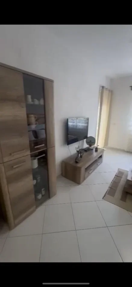 Tirane, shitet apartament 1+1+Ballkon Kati 4, 70 m² 1.340.000 € (Xhamia Kopshti Botanik)