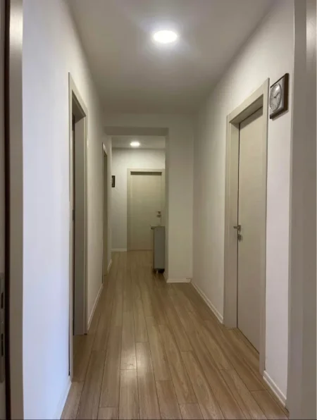 Tirane, shitet apartament 3+1 Kati 3, 126 m² 200.000 € 
