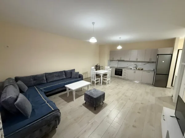 📣 QERA Apartament 1+1 Me Parkim 📍 Sauk Prane Rrethrrotullimit ✨ 💶 Cmimi 40.000 Leke/Muaj