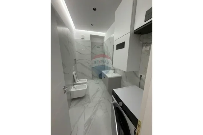 Tirane, jepet me qera apartament 2+1 Kati 7, 1.000 € 