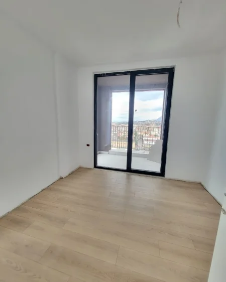 Tirane, shitet apartament 1+1 Kati 9, 76 m² 120.000 € 