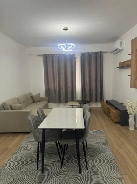 Tirane, jepet me qera apartament 1+1 Kati 2, 65 m² 450 € (Urban Gate)