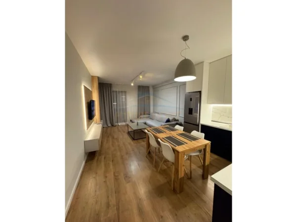 Tirane, shitet apartament 2+1 Kati 6, 97 m² 245.000 € (Kompleksi Arlis, Farmacia 10)