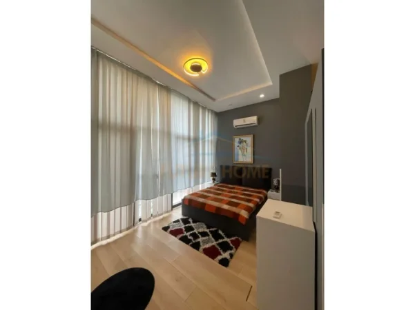 Tirane, jepet me qera apartament 1+1 Kati 1, 110 m² 500 € (Liqeni i Thatë)