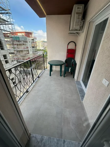 Durres, jepet me qera apartament 1+1 Kati 3, 65 m² 350 € (Golem)