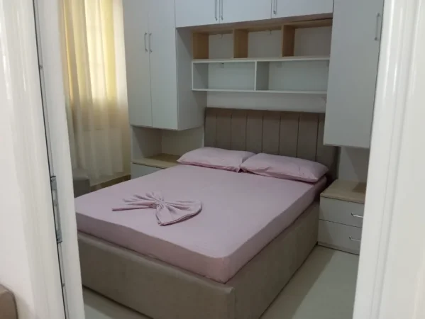 Durres, jepet me qera apartament 1+1 Kati 0, 350 € (Shkembi Kavajes)