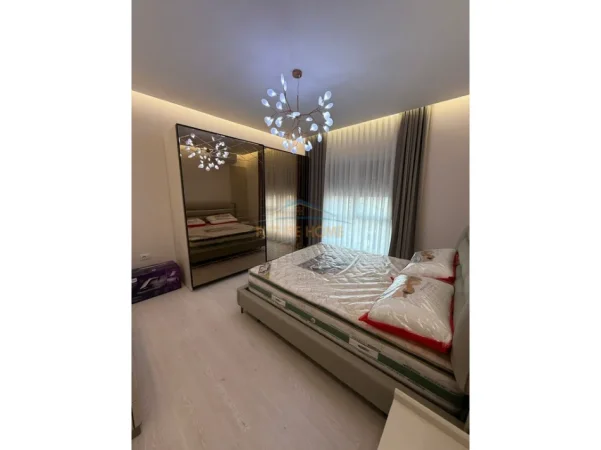 Tirane, jepet me qera apartament 1+1+Ballkon Kati 6, 850 € (RRUGA ODHISE PASKALI)