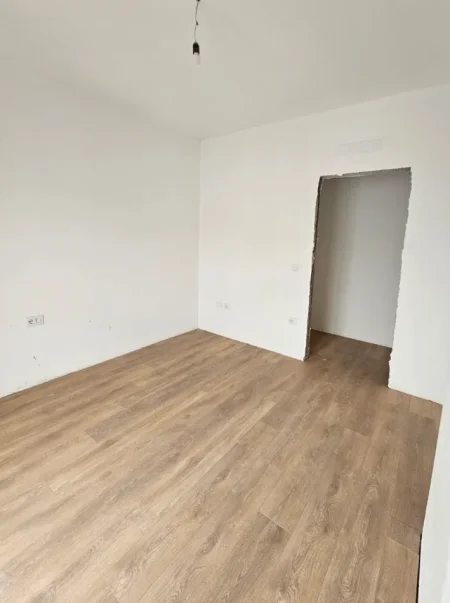 Tirane, shitet apartament 2+1 , 95 m² 125.000 € 