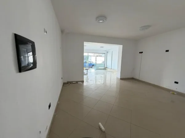 Durres, shitet ambjent biznesi Kati 0, 90 m² 155.000 € (Ish URT)