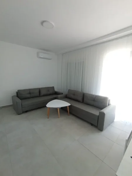 Durres, jepet me qera apartament 1+1 Kati 0, 350 € (Golem)