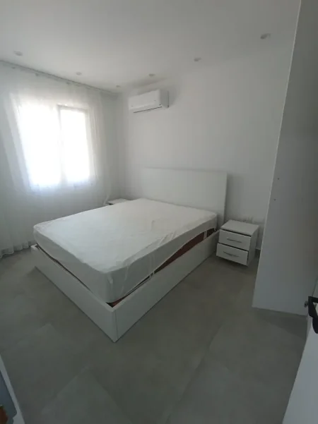 Durres, jepet me qera apartament 1+1 Kati 0, 350 € (Golem)