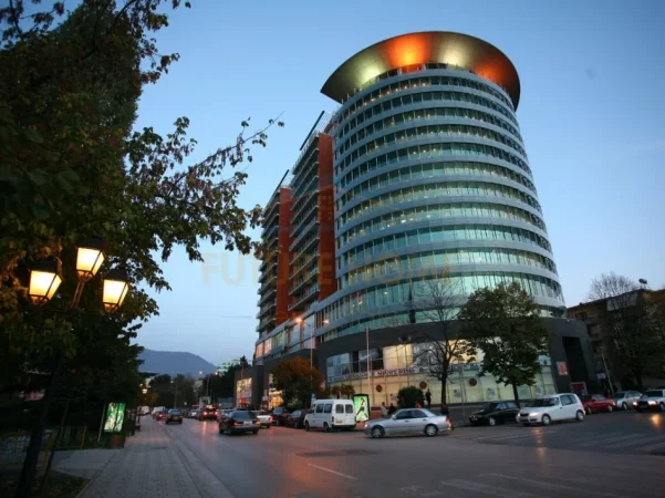 Tirane, shitet ambjent biznesi Kati 2, 57 m² 299.000 € (GALERIA ETC)