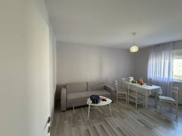 Durres, shitet apartament 2+1 Kati 3, 90.000 € (Vala Park)
