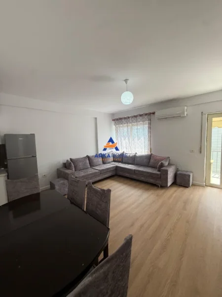 Tirane, shitet apartament 1+1 Kati 6, 72 m² 