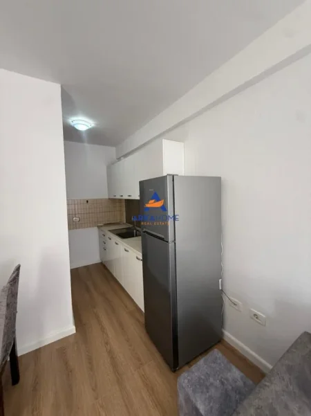 Tirane, shitet apartament 1+1 Kati 6, 72 m² 