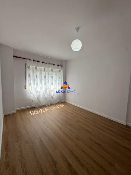 Tirane, shitet apartament 1+1 Kati 6, 72 m² 