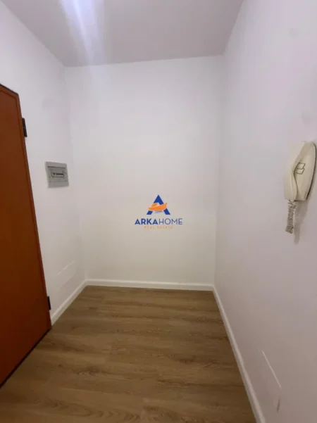 Tirane, shitet apartament 1+1 Kati 6, 72 m² 