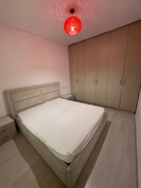Tirane, jepet me qera apartament 1+1 Kati 3, 65 m² 500 € 