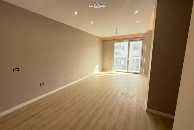 Tirane, jepet me qera zyre Kati 7, 86 m² 835 € (anton lufi)