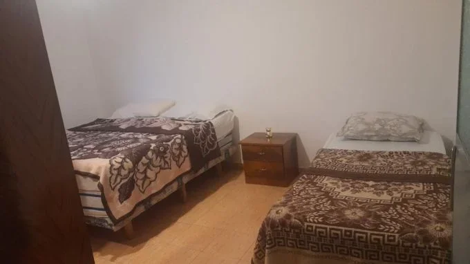 Tirane, jepet me qera apartament 1+1 Kati 2, 60 m² 350 € (Don Bosko)