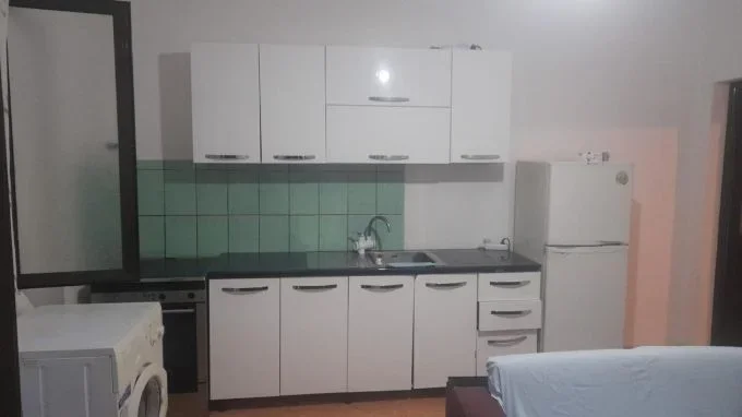 Tirane, jepet me qera apartament 1+1 Kati 2, 60 m² 350 € (Don Bosko`)