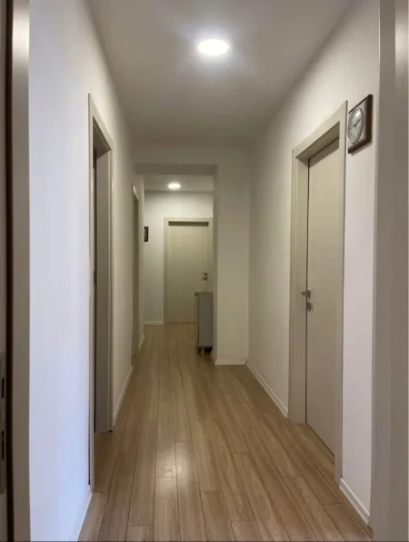 Tirane, shitet apartament 3+1+Aneks Kati 2, 127 m² 200.000 € (Rruga 5 Maji)
