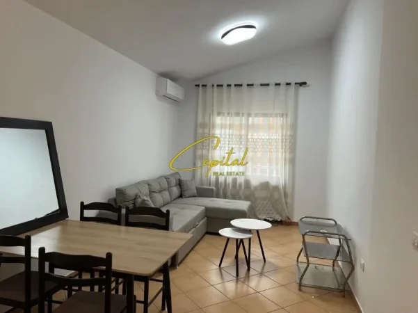 Tirane, jepet me qera apartament 3+1 Kati 4, 99 m² 550 € (SELITE)