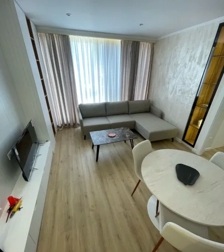 Tirane, jepet me qera apartament 1+1 , 59 m² 600 € 