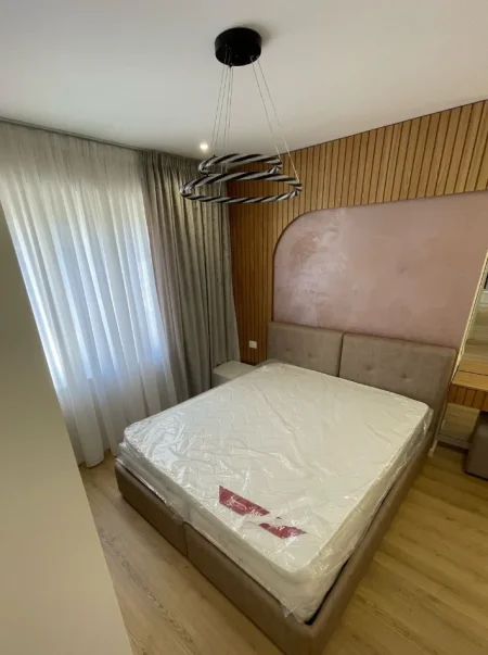 Tirane, jepet me qera apartament 1+1 , 59 m² 600 € 