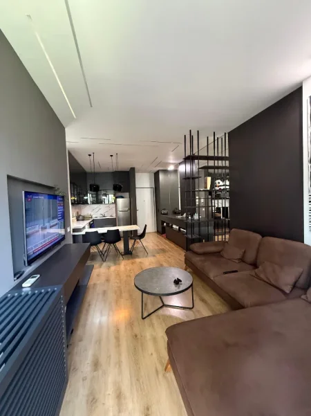 Tirane, shitet apartament 2+1 Kati 1, 104 m² 380.000 € (Rruga e Kosovareve.)