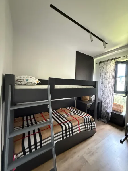 Tirane, shitet apartament 2+1 Kati 1, 104 m² 380.000 € (Rruga e Kosovareve.)