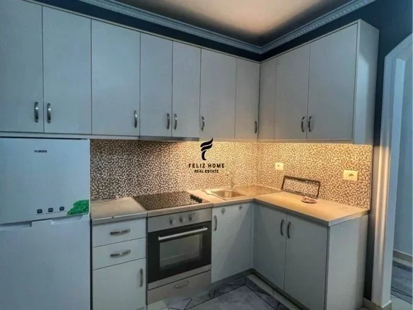Tirane, jepet me qera apartament 2+1 Kati 1, 68 m² 550 € (KOMUNA E PARISIT)