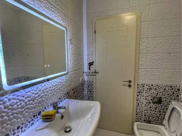 Tirane, jepet me qera apartament 2+1 Kati 1, 68 m² 550 € (KOMUNA E PARISIT)