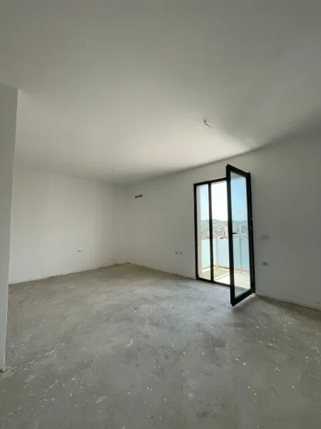 Tirane, shitet apartament 3+1+Ballkon Kati 6, 119 m² 175.200 € (Casa Italia)