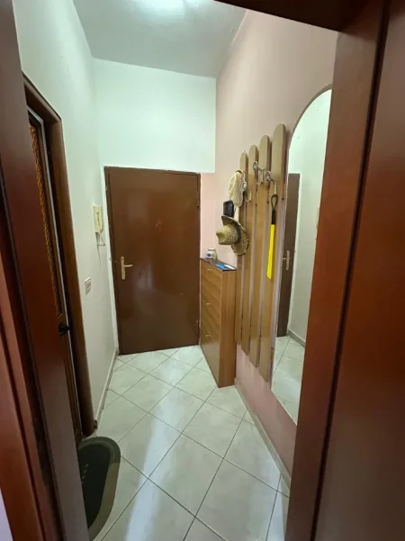 Durres Plazh, shes apartament 2+1+Ballkon Kati 3, 70.000 € 