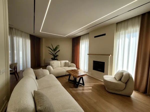 Tirane, jepet me qera Vile 2+1+Ballkon , 275 m² 5.000 € (Green Valley Residence, Liqeni i Thatë)