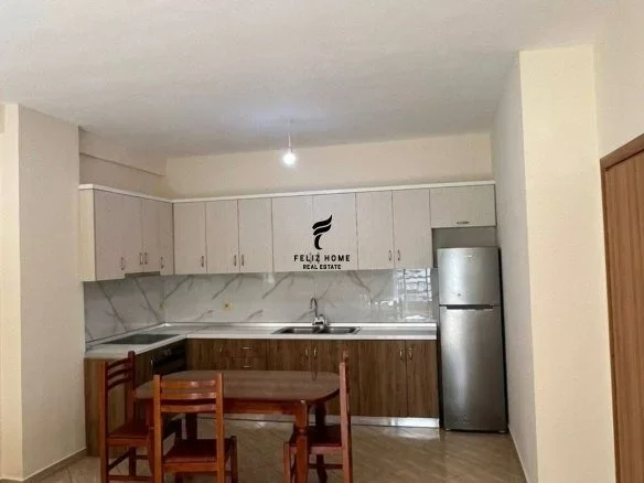 Tirane, jepet me qera apartament 1+1 Kati 3, 68 m² 450 € (KODRA E DIELLIT)