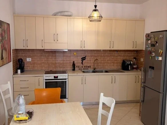 Tirane, shitet apartament 2+1 Kati 7, 97 m² 160.000 € (YZBERISHT)