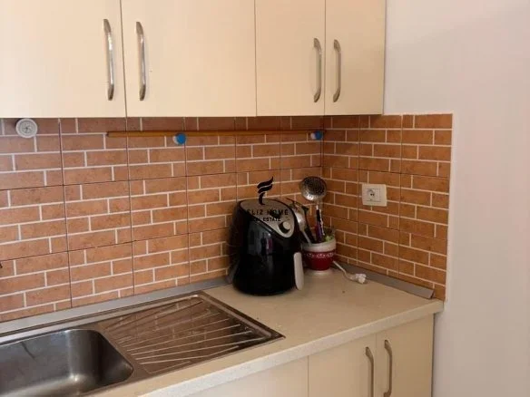 Tirane, shitet apartament 2+1 Kati 7, 97 m² 160.000 € (YZBERISHT)